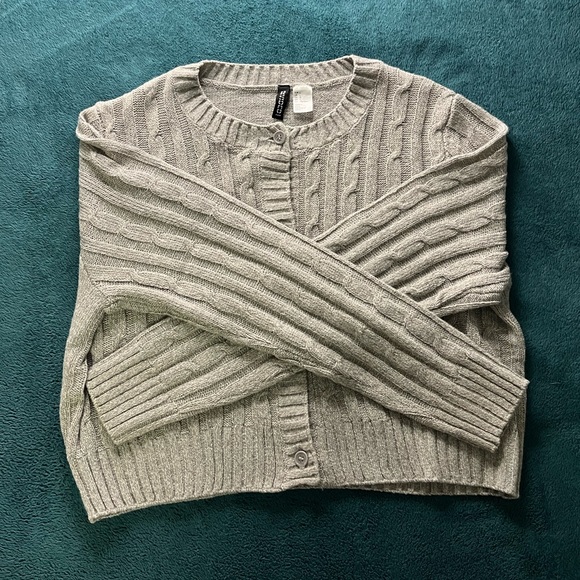 H&M cable knit cardigan - barely worn - Picture 1 of 1